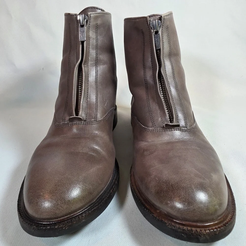FRYE Kelly Women's 8 Gray Leather Front Zip Ankle Boots Moto Minimalist
